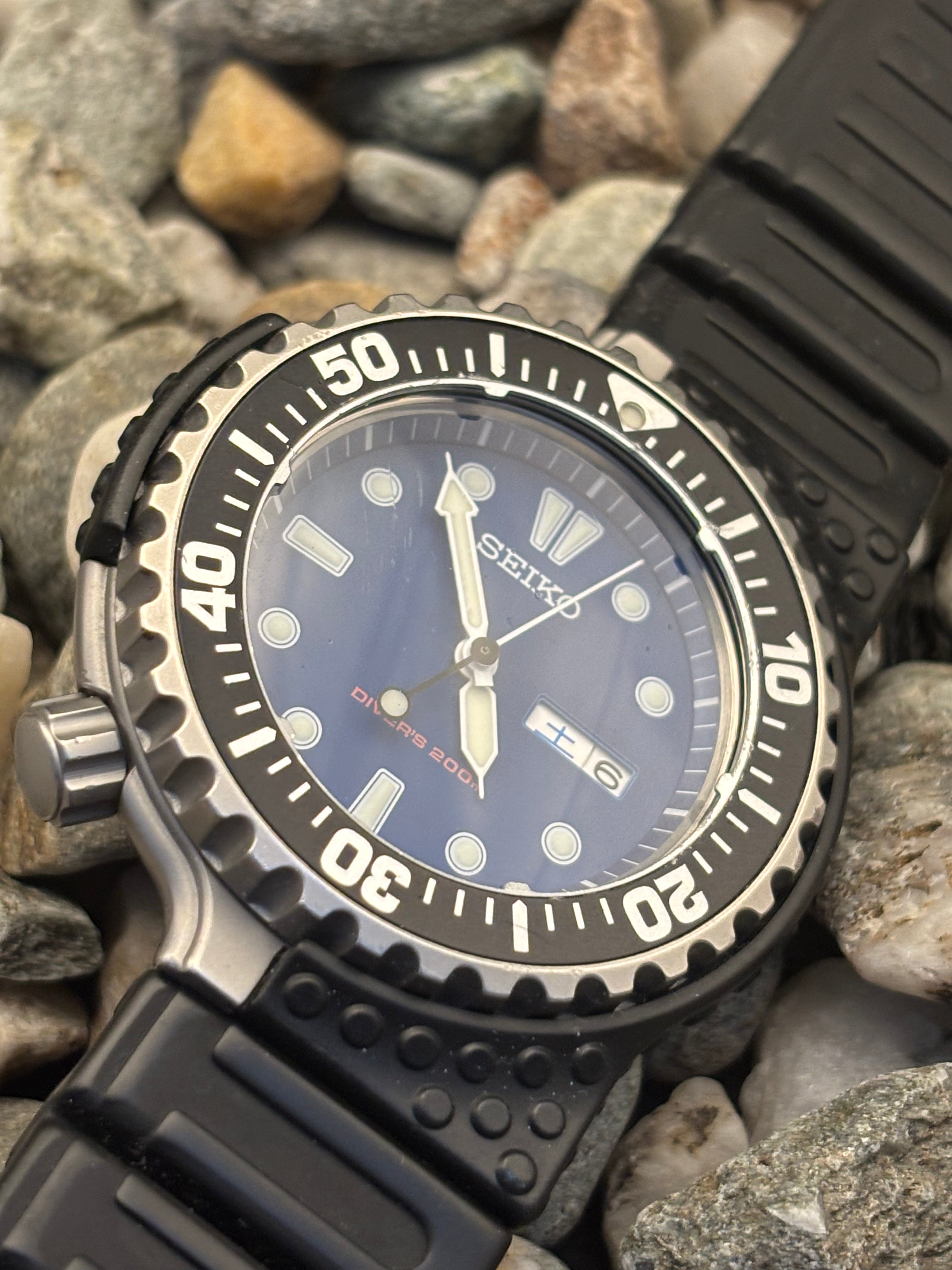 2017 Limited Edition Asymmetrical Seiko Prospex Air Diver 200m Giugiaro Design Watch