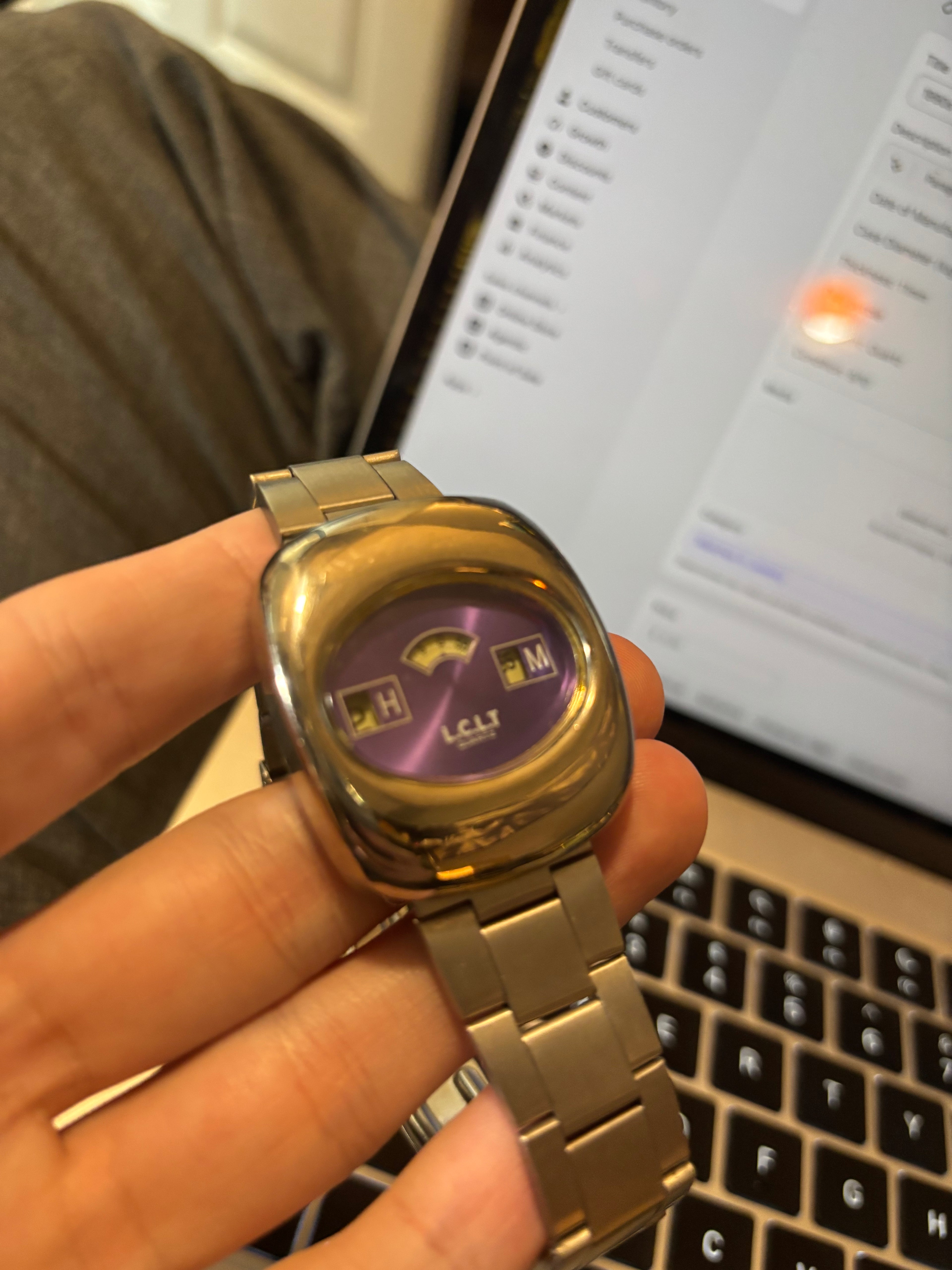 1990s L.C.L.T Jump Hour, Disc Watch